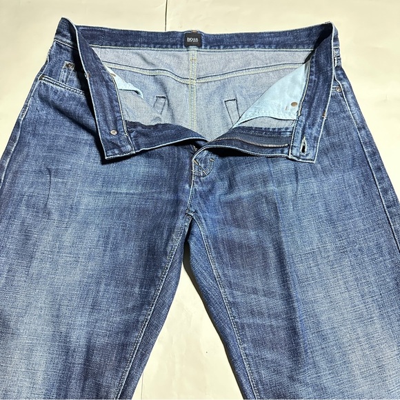 BOSS Vermont Blue Mens Jeans – Size 36x34 Straight Leg Made in Vietnam - Picture 3 of 10